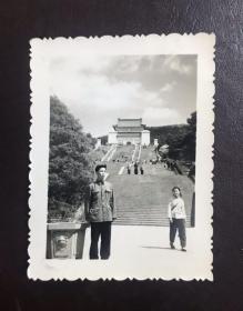 文革老照片，1967年，南京中山陵留影