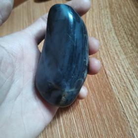 新疆和田玉聚墨青花籽料原石