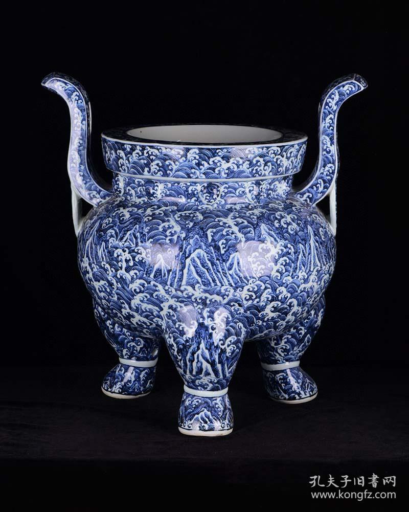 明永乐苏麻离青料青花海水江牙纹鼎式香炉