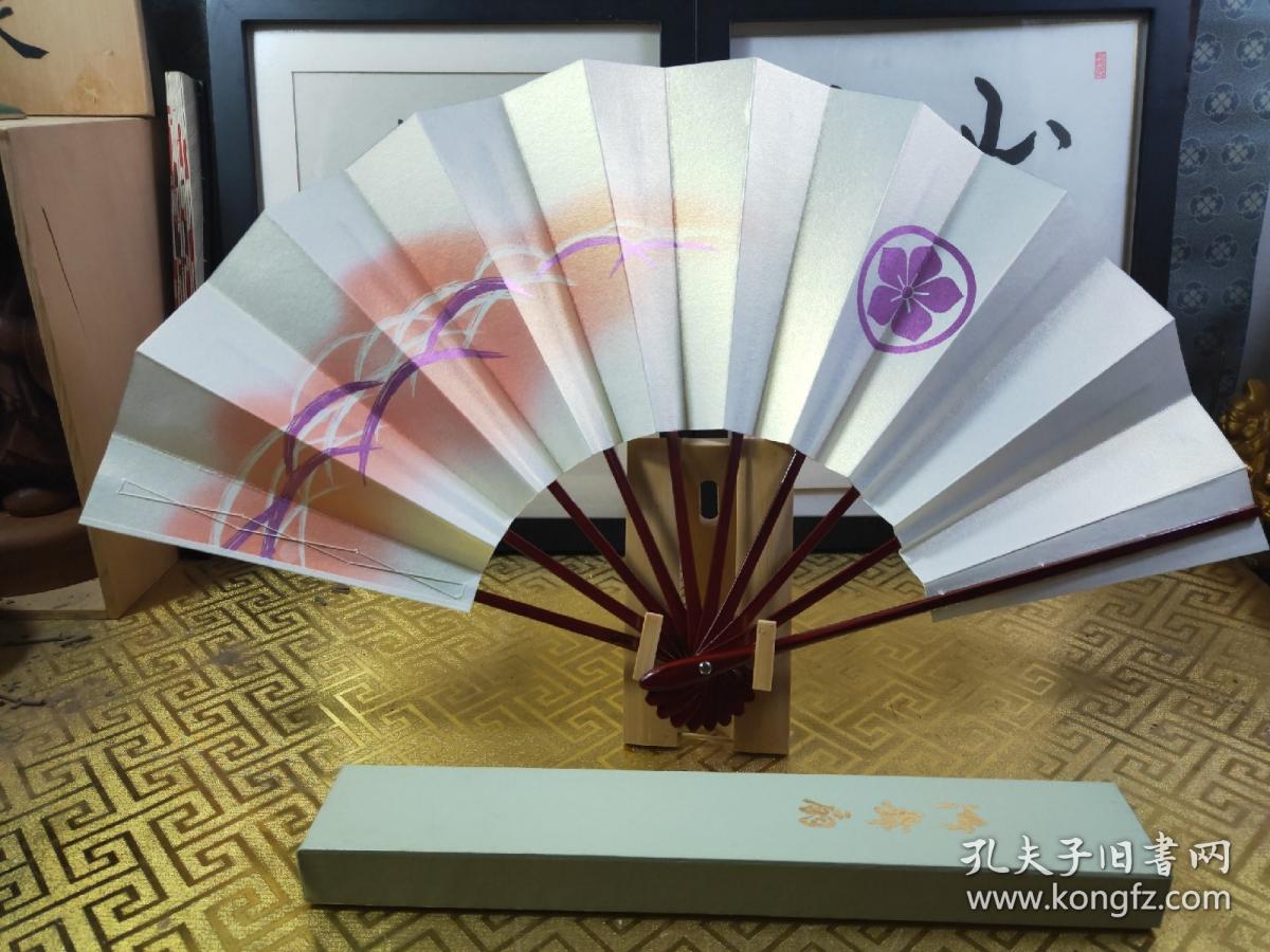 樱花纹全新双面精品盒装折扇 和风 歌舞伎扇 御舞扇 饰扇最宽幅外51cm 高29cm 保管品 不议价 不包邮 不退换 谢謝 孔夫子旧书网 樱花纹全新双面精品盒装折扇 和风 歌舞伎扇 御舞扇 饰扇最宽幅外51cm 高29cm 保管品 不议价 不包邮 不退换 谢謝 孔夫子旧书网