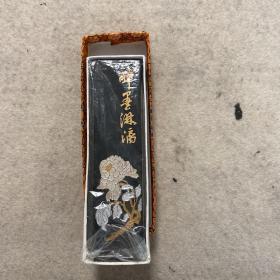 上海墨厂1994年醉墨淋漓老墨块 
 每条2两（1）
