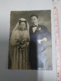 民国(婚礼)夫妇礼服签赠老照片一张