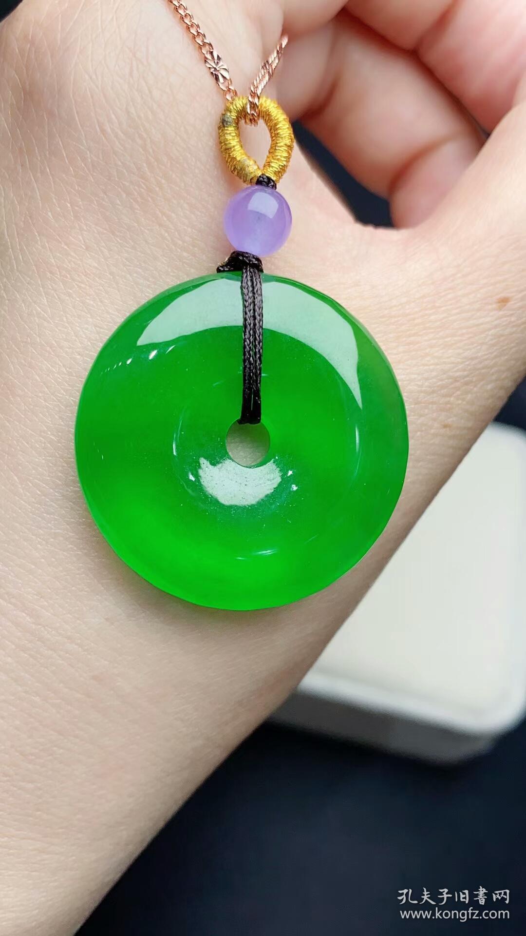 清代天然翡翠冰种满绿平安扣