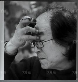 崔-开-玺旧藏：著名油画家 闫振铎 2008年 签赠本《闫振铎》布面硬精装装一册（2008年吉林美术出版社，一版一印）