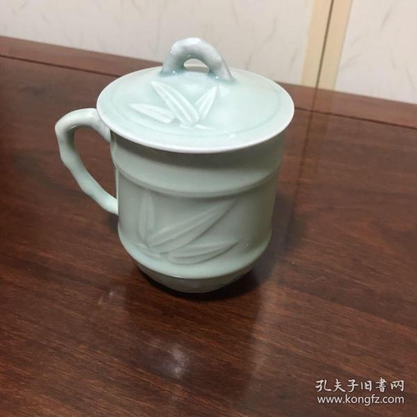 h0642567精品七十年代国营瓷厂盖杯竹纹茶杯一只中国龙泉款全品标价不