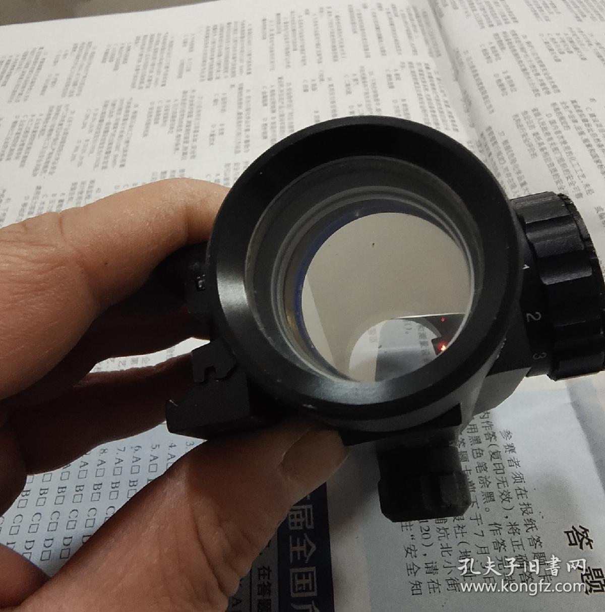 bushnell1x40rd宽窄两用内红点瞄准不带望远功能镜片有个黑点