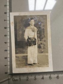 老照片1951年带大红花 挎背公务包尺寸 5.5+7.5