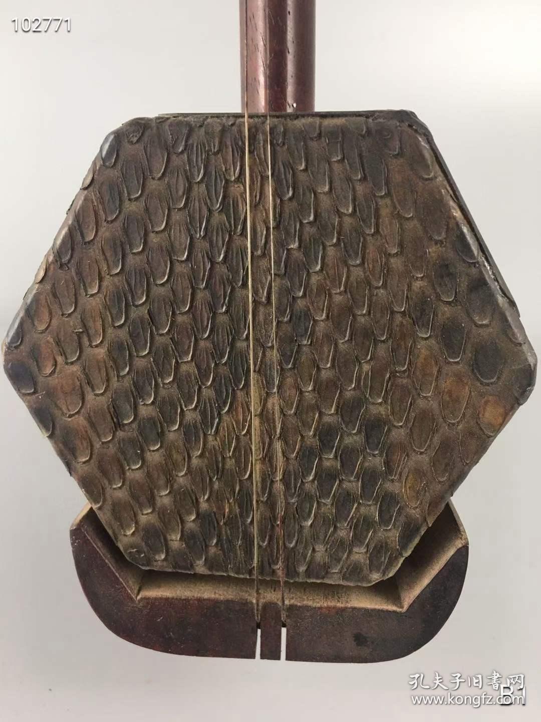 精品红木蟒蛇皮二胡,精致细腻,雕工精细,高贵优雅,纹路清晰,声音纯正