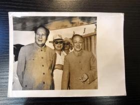 【老照片】六十年代毛泽东康生陈毅贺龙在北京站