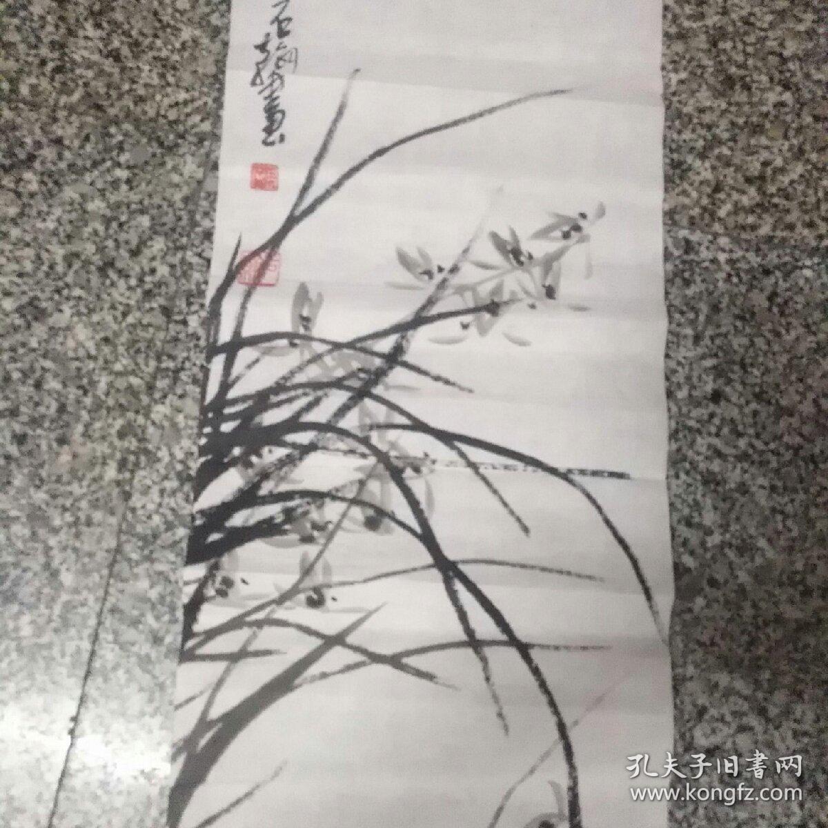 师从著名花鸟画家陈再乾,黄忠耿教授,并得到岭南大师黄独峰和肖朗教授