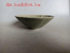 宋代青瓷瓷碗