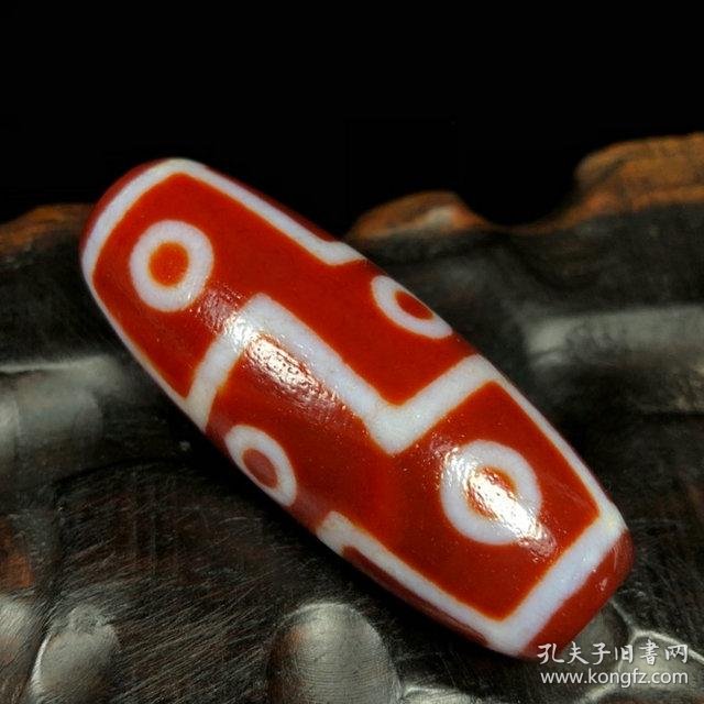 藏传古珠老料红玉髓九眼天珠