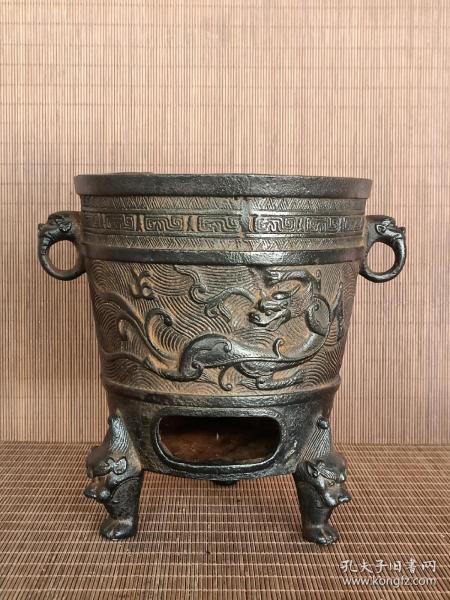 古董 古玩收藏 铁器 铁火炉 尺寸长宽高:18/14/16.5厘米,重量:3.52斤