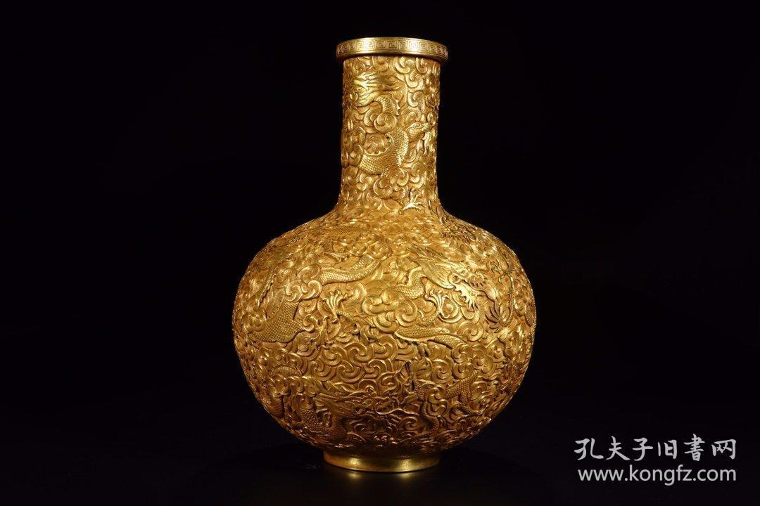 炯炯有神,龙身缠绕,蜿蜒盘旋,四肢粗健,爪子凶鎏金体龙霸气凶猛龙