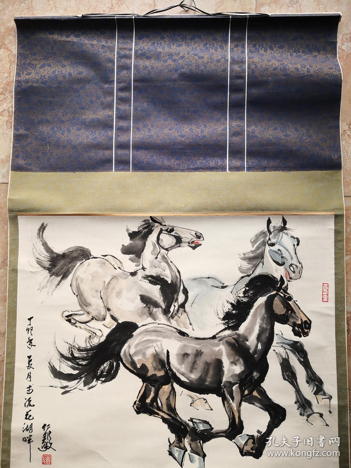 画院专业画家:刘仁毅先生丁卯年(1987年)国画作品《三马图》立轴一件