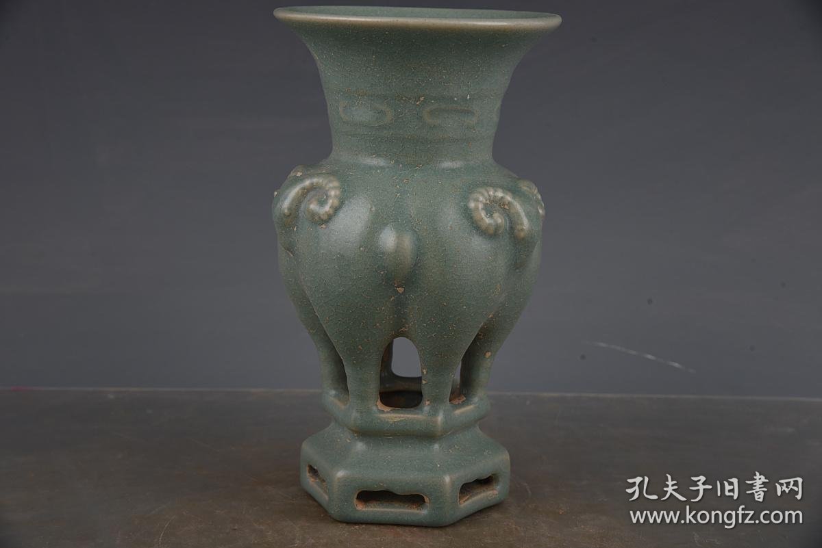 宋汝窑三羊尊2