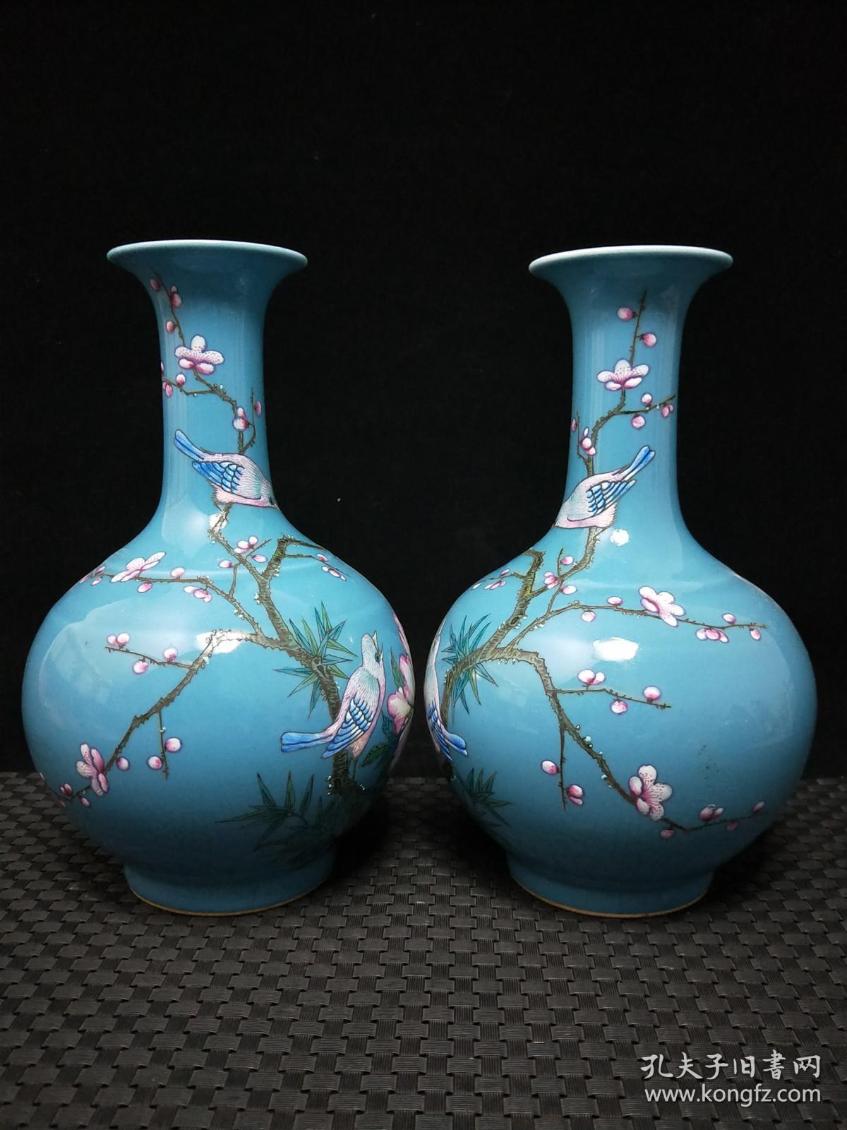 清粉彩花鸟纹瓶一对