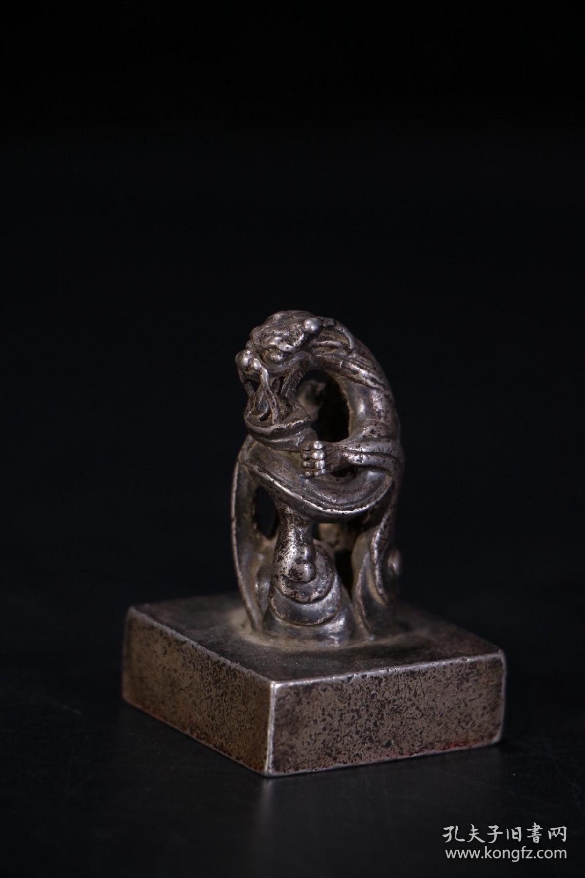 清代 纯银印章.规格:长宽3.3厘米,高5厘米,重162克.