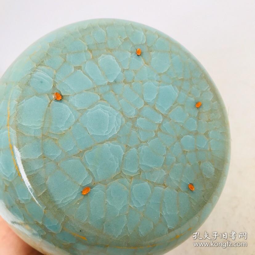 宋汝瓷冰片直捶瓶