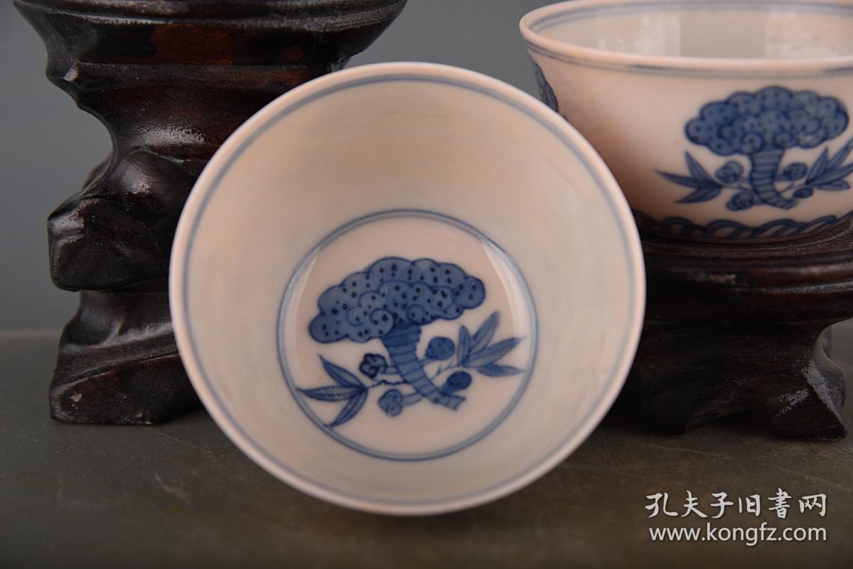 明成化青花灵芝纹杯