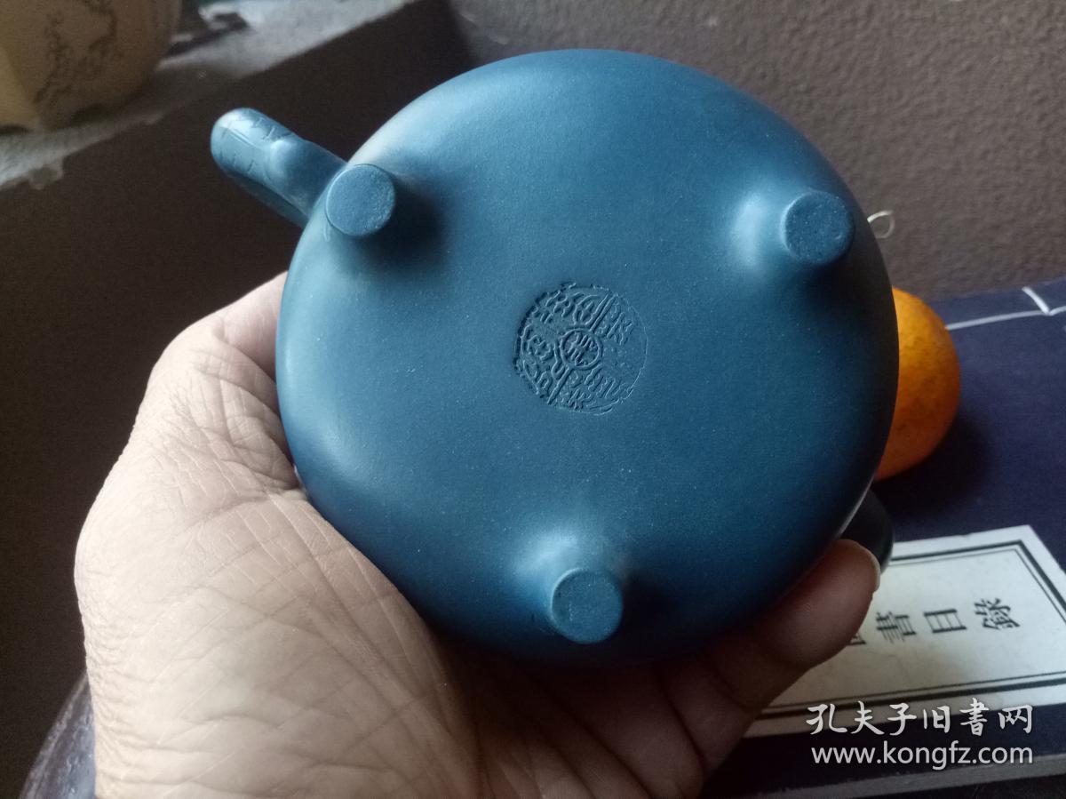 宜兴原矿天青泥花器"二龙戏珠"紫砂壶,高级工艺美术师朱建平老师作品