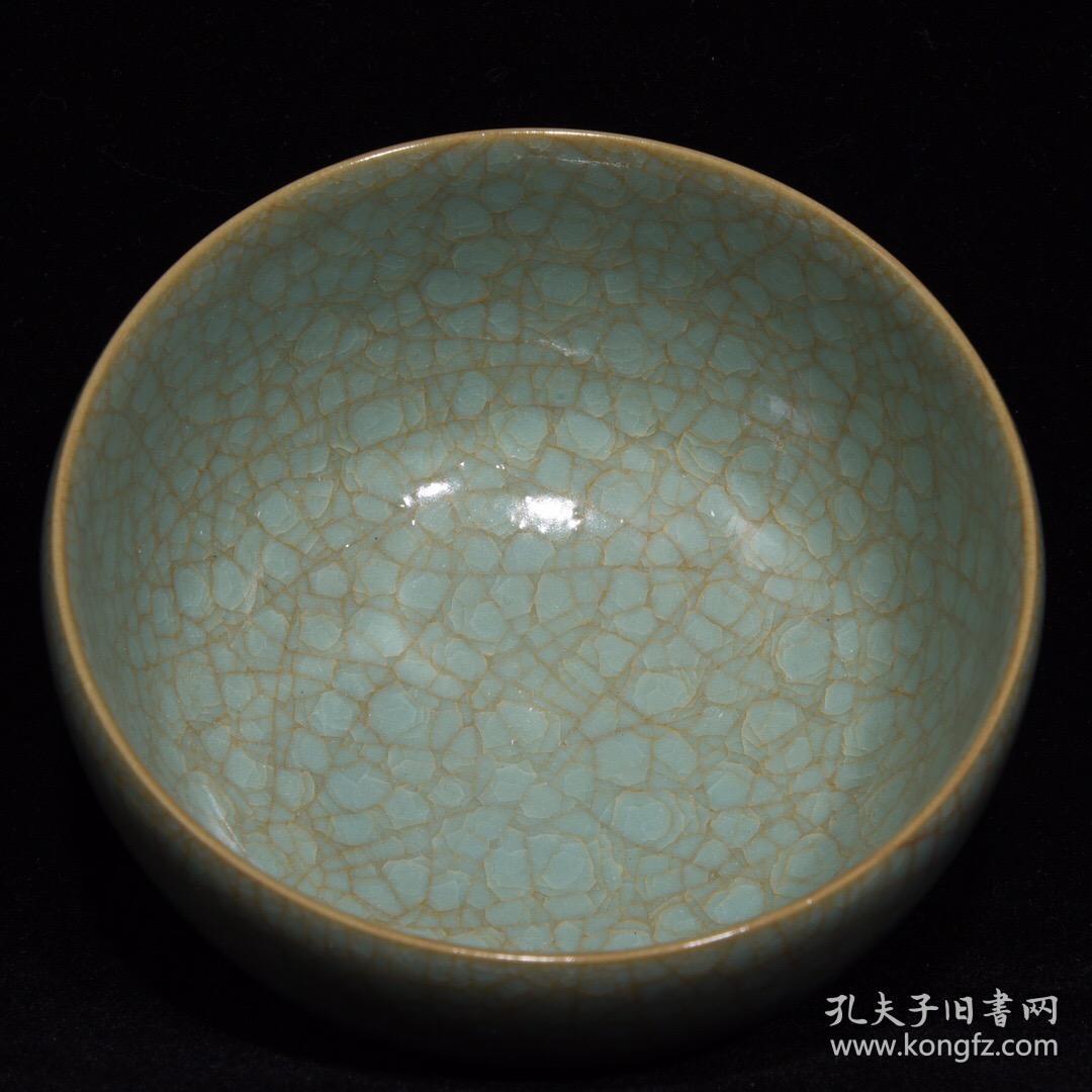 宋汝窑冰裂纹盖碗