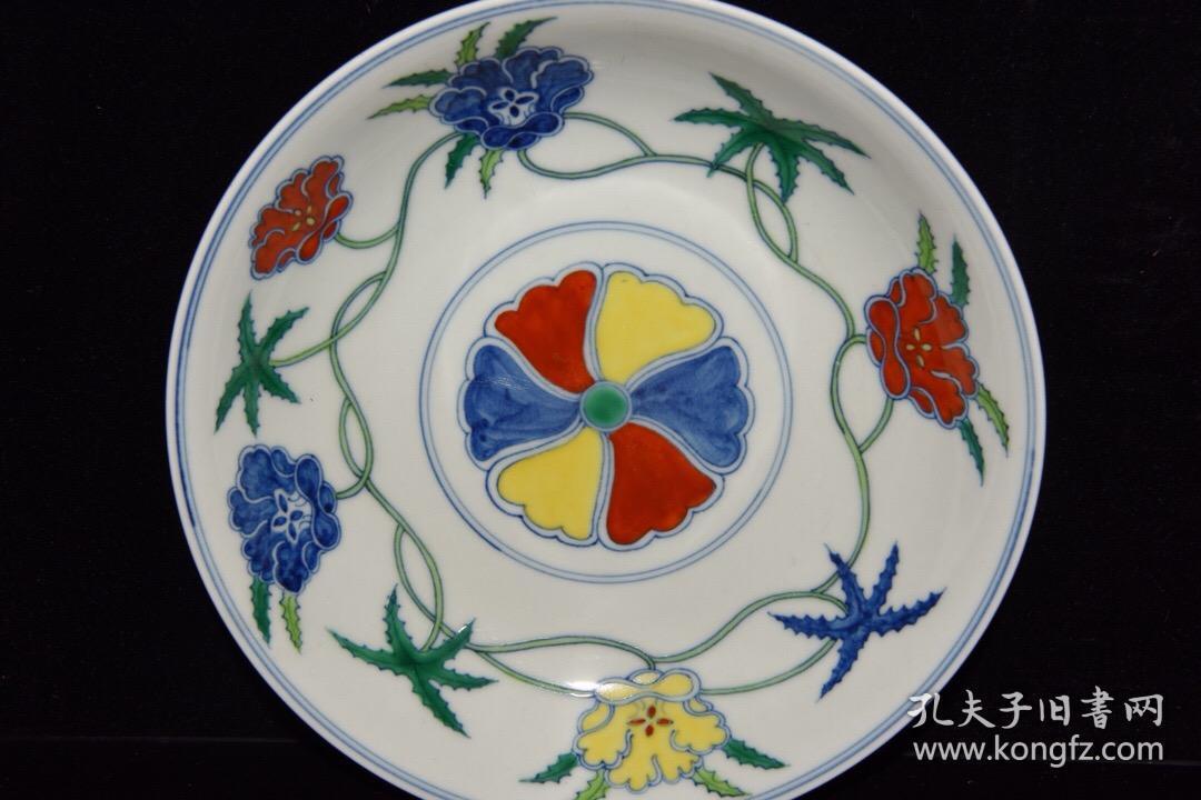 明成化年制斗彩秋葵纹盘