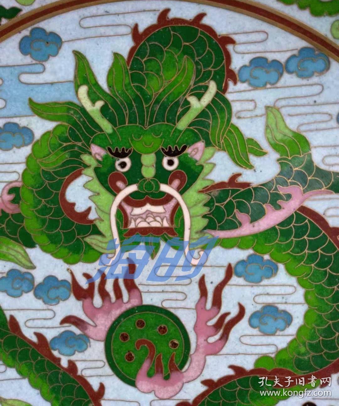 龙凤云纹景泰蓝盘 纹样造型精美 龙纹气势威严有力 凤纹优美,纯铜制作