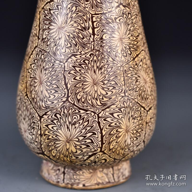 宋胶胎菊花纹活环双耳瓶一对