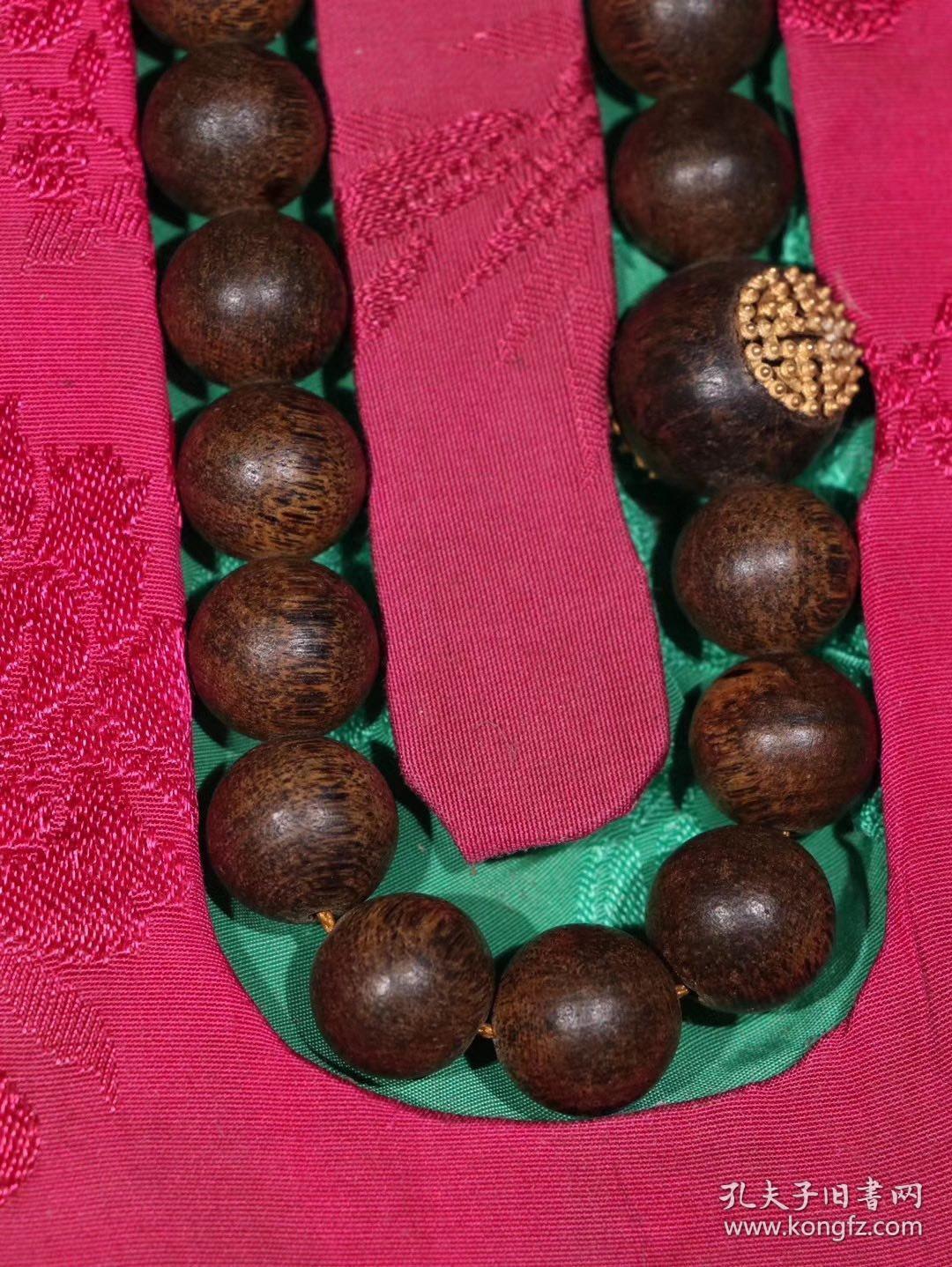 【清代 老沉香朝珠一盘】