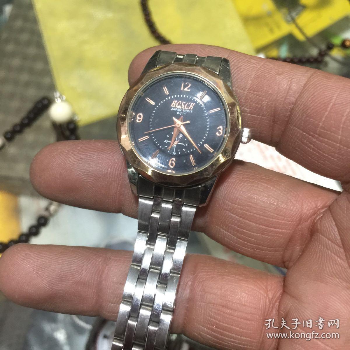 四块杂牌电子手表都能走其中一个缺一个按钮处理啦卖个电池钱电池都是