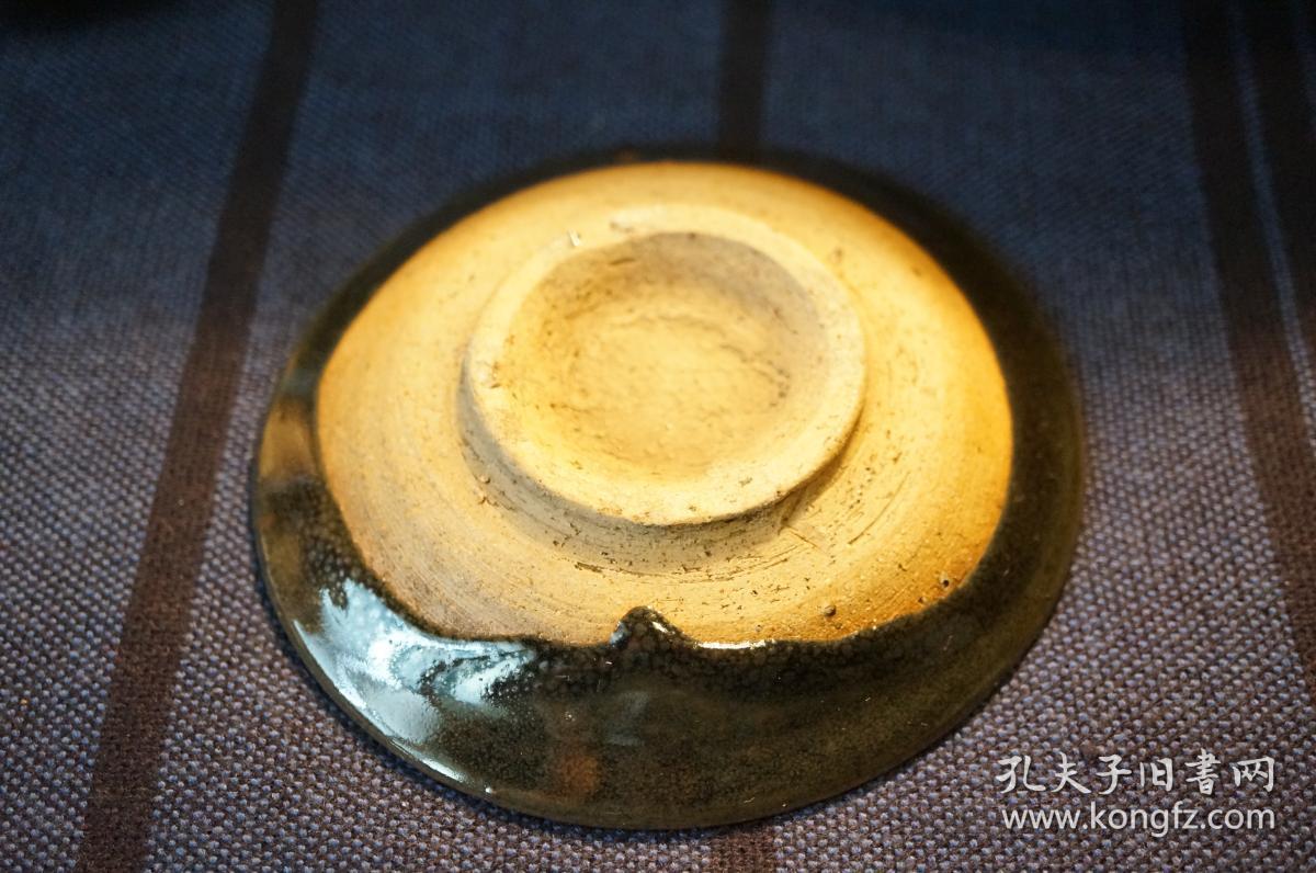 宋元时期黑釉油滴盏