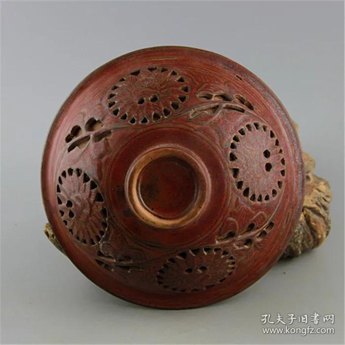 耀州窑刻花双层镂空斗笠碗