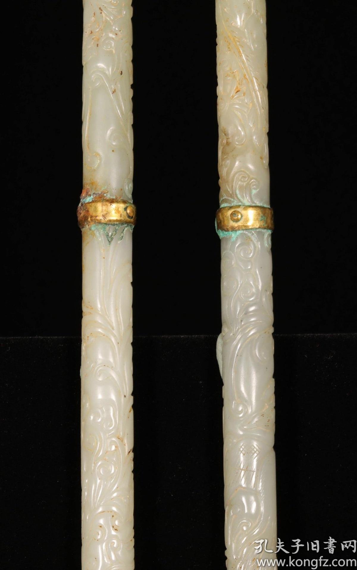 和田玉龙凤纹权杖.