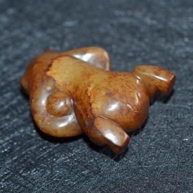 和田籽料沁色玉熊古玉老玉古玩老古董