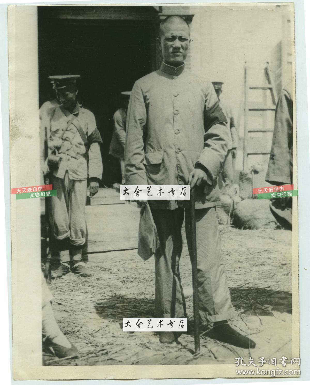 民国1924年江浙战争,太仓市浏河战役中,浙江军阀部队指挥官老照片.