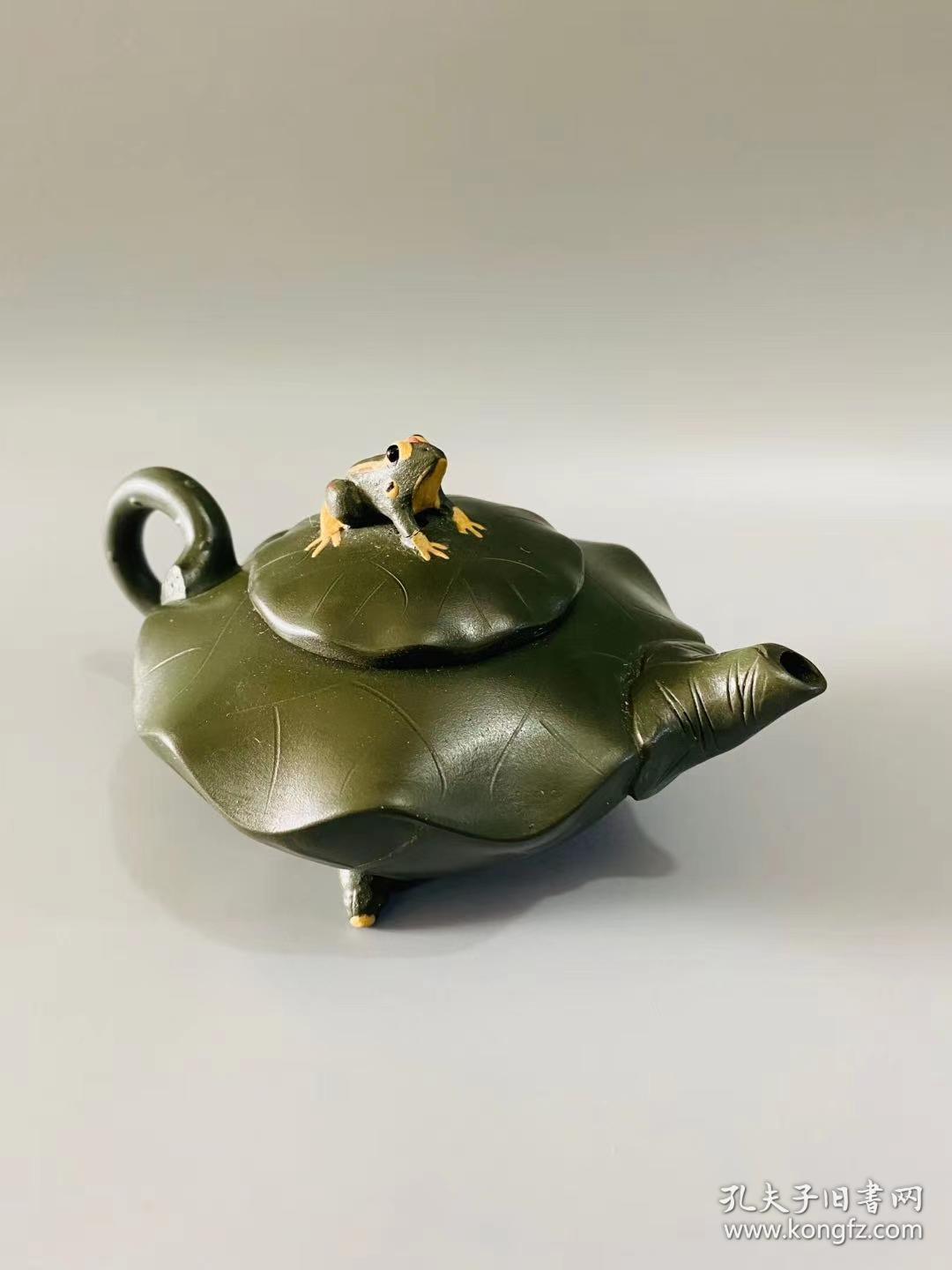 宜兴紫砂 原矿绿泥 蒋蓉制 荷叶青蛙壶