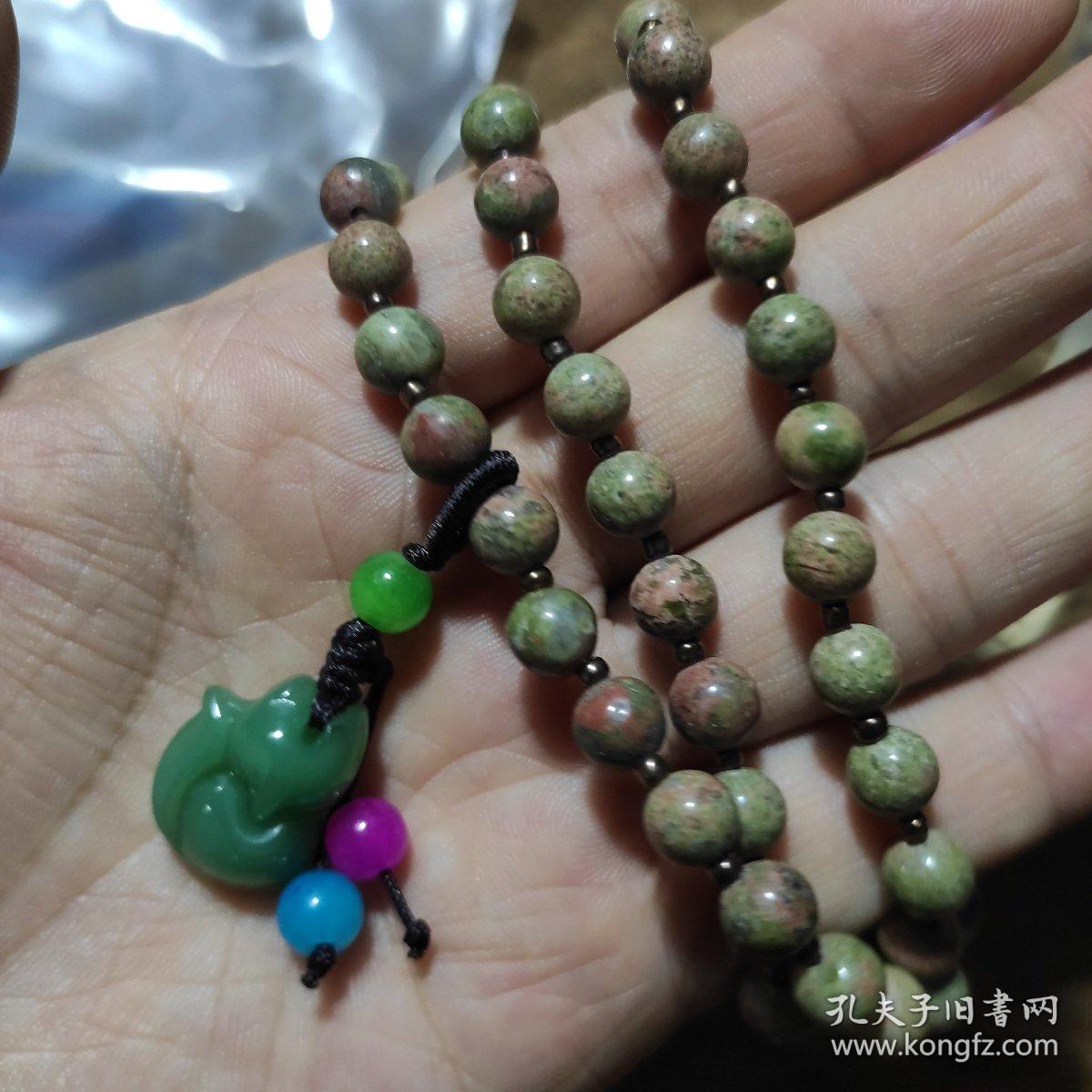 7mm红绿宝三圈手串,挂琉璃狐狸小滴溜